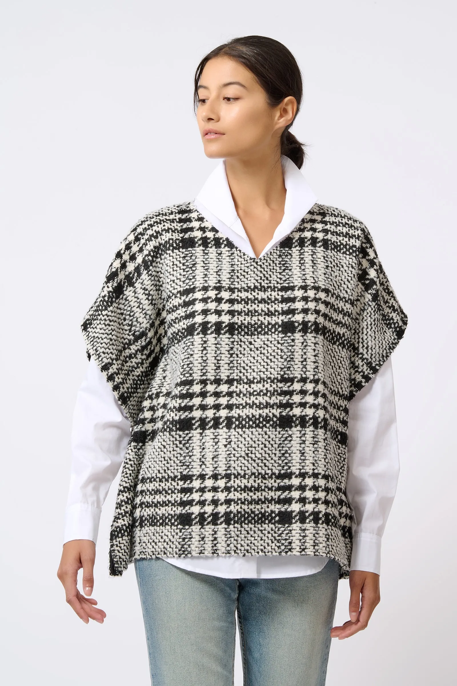 Plaid Poncho - Black/White